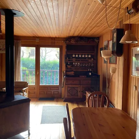 La Casita De Madera Apartment *